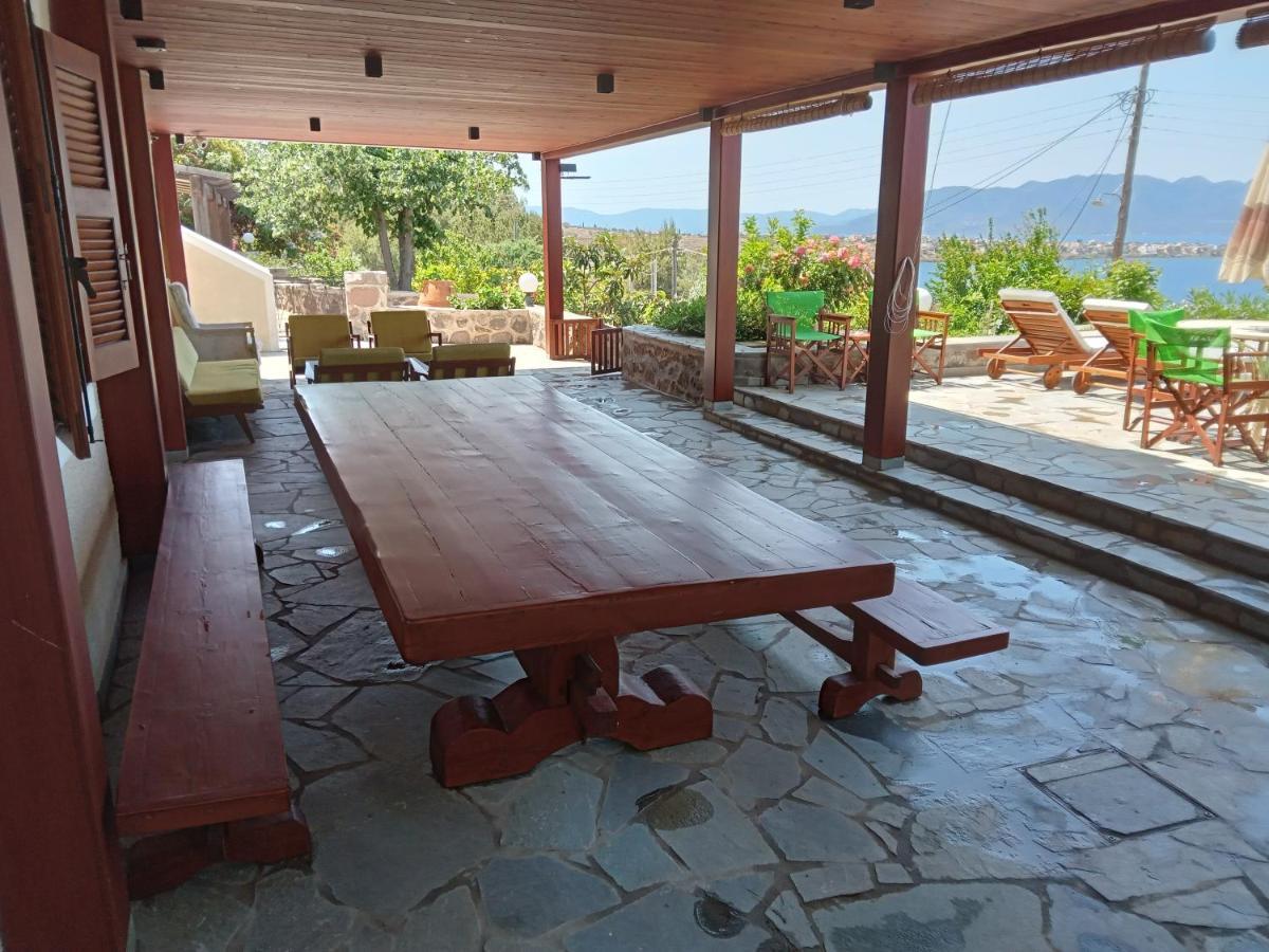 Fantastic House With A Wonderful View Of The Sea Villa Kapotidhes Exteriör bild