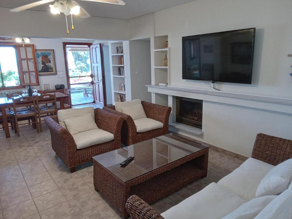 Fantastic House With A Wonderful View Of The Sea Villa Kapotidhes Exteriör bild